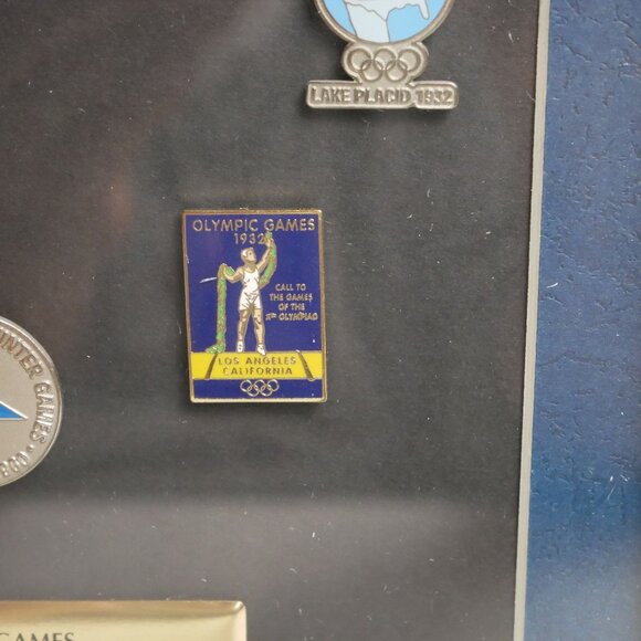 Framed Limited Edition Olympic Games of the USA Pin Set Aminco 2001 #467 of 2002 - Picture 4 of 10